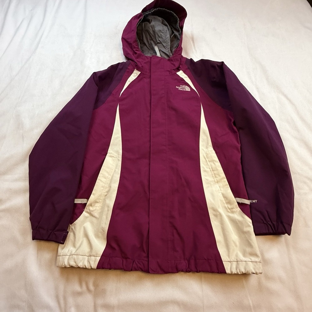 The North Face Girls‎ Large Hyvent Jacket With Good